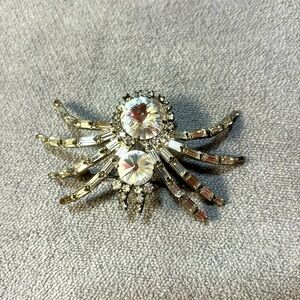 Spider rhinestone brooch